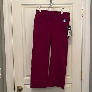 Skechers NWT crop exercise pants Medium M